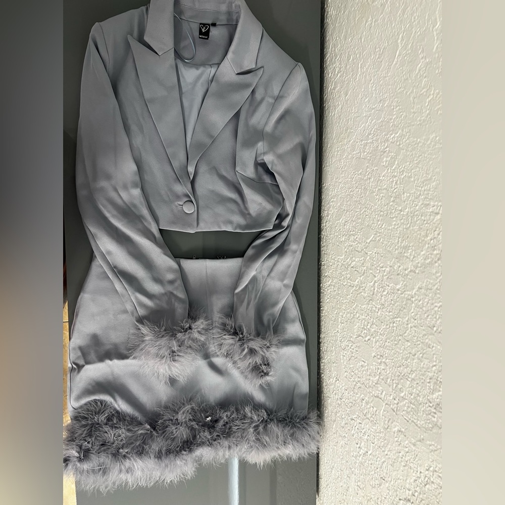 TWO-PIECE OUTFIT